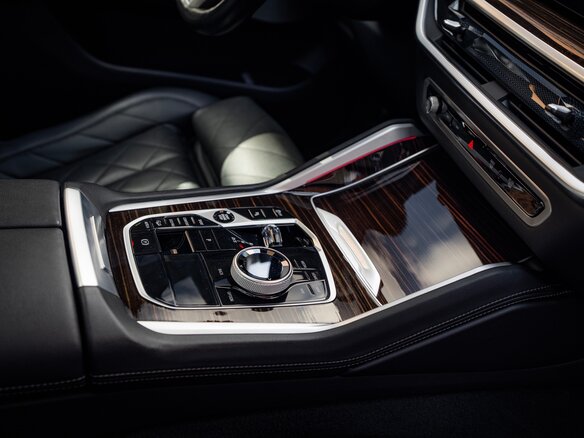 2023 BMW X6 40i III (G06) Рестайлинг, чёрный, 10999000 рублей - вид 26