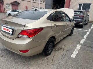 2011 Hyundai Solaris I, бежевый, 299000 рублей, вид 3