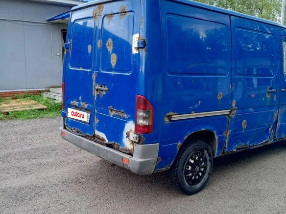 2004 Mercedes-Benz Sprinter, синий, 370000 рублей - вид 3