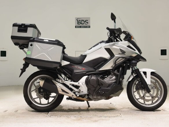 2021 Honda NC 750X, белый, 900000 рублей