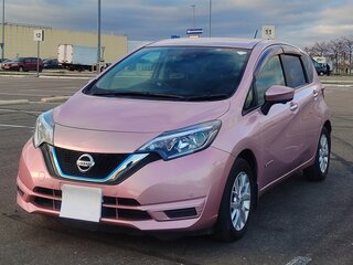 2018 Nissan Note e-Power II Рестайлинг, розовый, 1400000 рублей, вид 3
