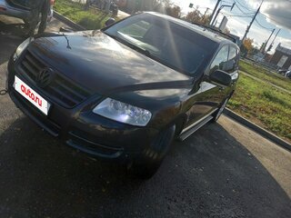 2004 Volkswagen Touareg I, чёрный, 555000 рублей, вид 3