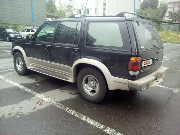 1995 Ford Explorer II, чёрный - вид 3
