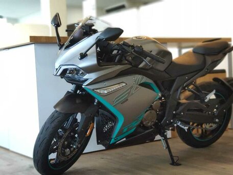 2026 Voge 300RR, серебристый, 368000 рублей, вид 2