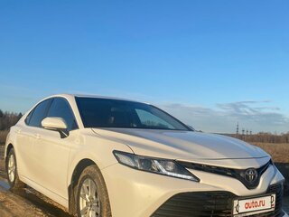 2018 Toyota Camry VIII (XV70), белый, 2300000 рублей, вид 4
