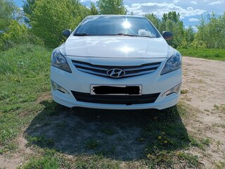 2014 Hyundai Solaris I Рестайлинг, белый, 850000 рублей, вид 4