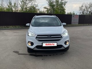 2018 Ford Kuga II Рестайлинг, белый, 1700000 рублей, вид 3