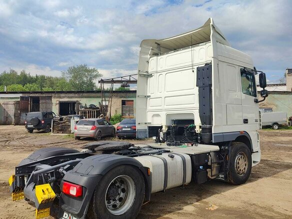 2017 DAF XF 105, белый, 6300000 рублей - вид 7