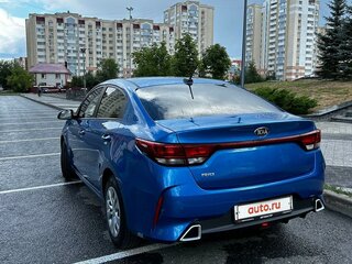 2020 Kia Rio IV Рестайлинг, синий, 1670000 рублей, вид 3
