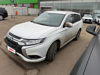 2022 Mitsubishi Outlander III Рестайлинг 3, белый, 3350000 рублей, вид 1