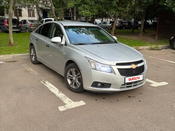 2012 Chevrolet Cruze I, серебристый, 460000 рублей - вид 2