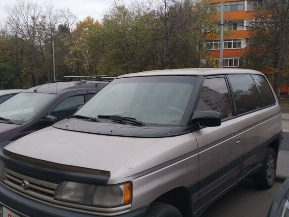 1993 Mazda MPV I (LV), бежевый, 499000 рублей
