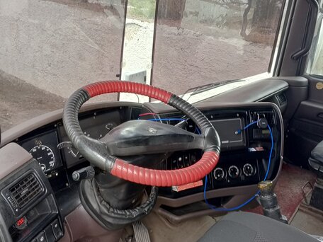 1999 Renault Magnum, белый, 2460000 рублей, вид 3