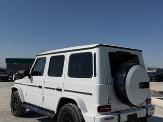 2026 Mercedes-Benz G-Класс 450 d III (W465) Рестайлинг, белый, 18000000 рублей, вид 4