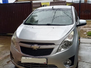 2011 Chevrolet Spark III, серебристый, 700000 рублей, вид 1