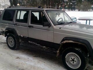 1992 Jeep Cherokee II (XJ), серебристый, 1000000 рублей, вид 2