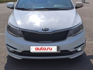 2016 Kia Rio III Рестайлинг, белый, 350000 рублей, вид 2