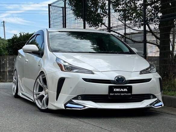 2022 Toyota Prius IV Рестайлинг (XW50), белый - вид 1