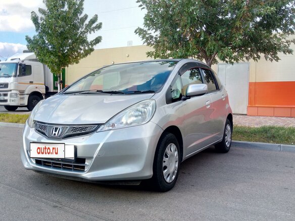 2012 Honda Fit II, серый