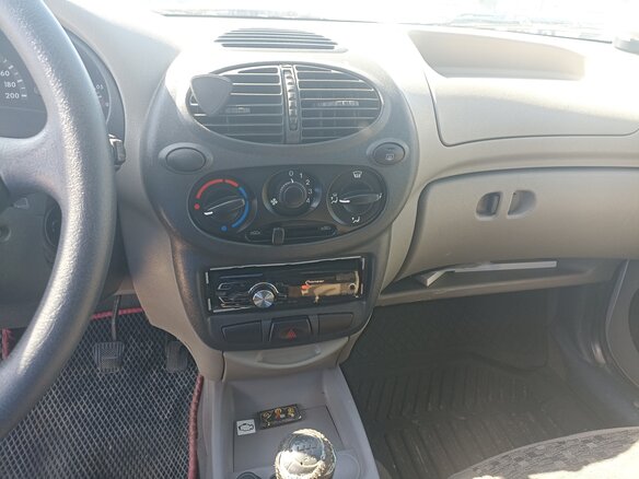 2010 Lada (ВАЗ) Kalina I, серебристый, 100000 рублей - вид 12