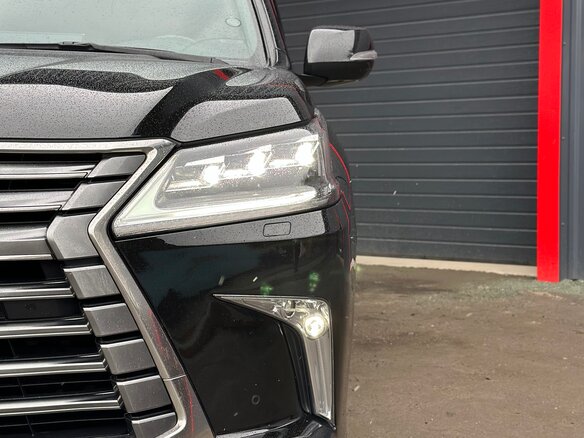 2016 Lexus LX 570 III Рестайлинг 2, чёрный, 8399000 рублей