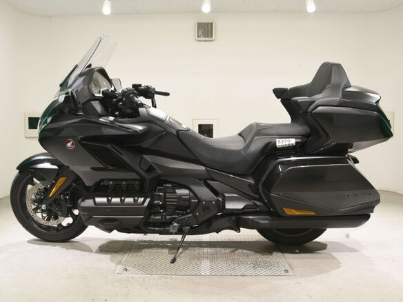2022 Honda GL 1800 Gold Wing, чёрный, 2400000 рублей - вид 1