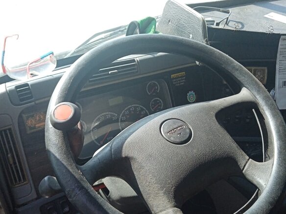2008 Freightliner Columbia, белый, 1500000 рублей - вид 8