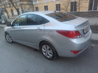 2016 Hyundai Solaris I Рестайлинг, серебристый, 1100000 рублей, вид 3