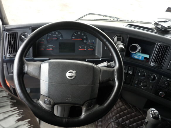 2013 Volvo FH, красный, 7800000 рублей - вид 24