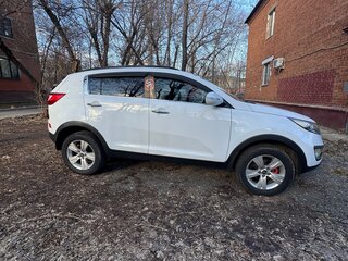 2011 Kia Sportage III, белый, 1330000 рублей, вид 4