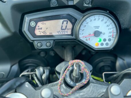 2011 Yamaha FZ8, белый, 550000 рублей, вид 4
