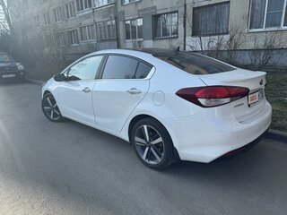 2018 Kia Cerato III Рестайлинг (Classic), белый, 1650000 рублей, вид 5