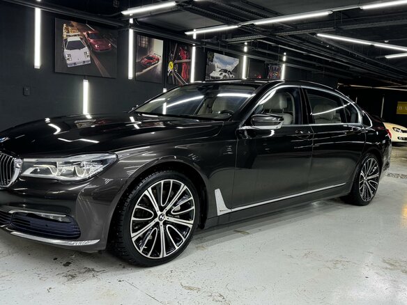 2015 BMW 7 серии Long 750Li xDrive VI (G11/G12), коричневый, 3800000 рублей