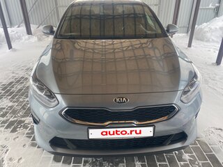 2018 Kia Ceed III, серебристый, 1600000 рублей, вид 2