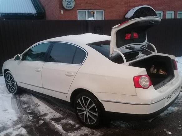 2008 Volkswagen Passat B6, белый, 740000 рублей - вид 9