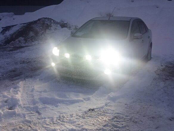 2011 Ford Focus II Рестайлинг, серебристый, 550000 рублей - вид 13