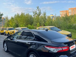 2020 Toyota Camry VIII (XV70), чёрный, 2850000 рублей, вид 4