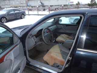 2001 Mercedes-Benz E-Класс 240 II (W210, S210) Рестайлинг, чёрный, 550000 рублей, вид 3