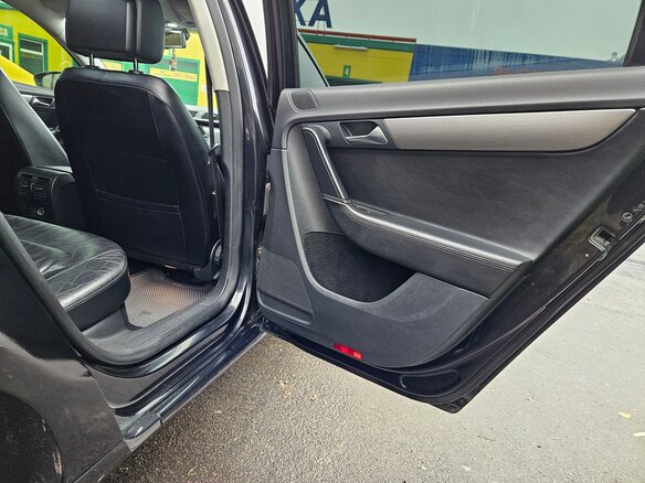 2012 Volkswagen Passat EcoFuel B7, чёрный, 1100000 рублей - вид 31
