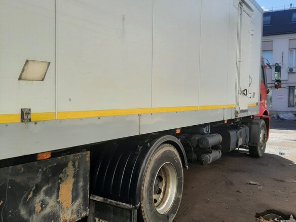 2008 Ford Cargo, красный, 2500000 рублей - вид 4