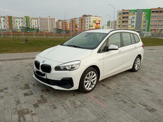 2019 BMW 2 серии Gran Tourer Gran Tourer 218d F46 Рестайлинг, белый, 1700000 рублей, вид 4