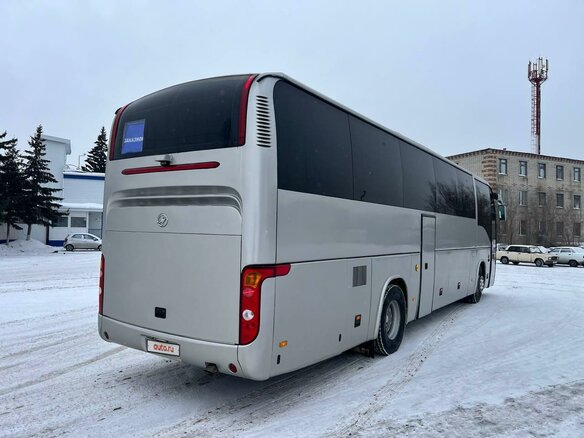 2008 Higer KLQ 6129, серебристый, 2800000 рублей - вид 3