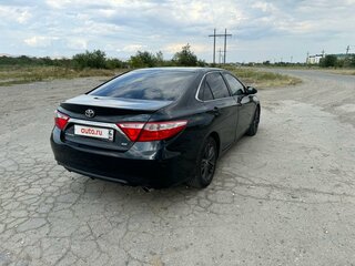 2015 Toyota Camry VII (XV50) Рестайлинг, чёрный, 1650000 рублей, вид 4