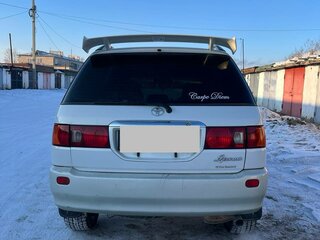 1998 Toyota Ipsum I (M10), белый, 760000 рублей, вид 3