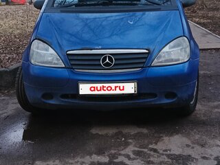 2000 Mercedes-Benz A-Класс 140 I (W168), синий, 299000 рублей, вид 1