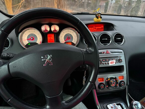 2011 Peugeot 308 I, чёрный, 690000 рублей - вид 5