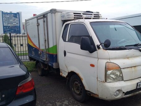 2012 Hyundai Porter II, белый, 800000 рублей, вид 3