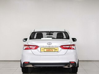2021 Toyota Camry VIII (XV70) Рестайлинг, белый, 3300000 рублей, вид 3