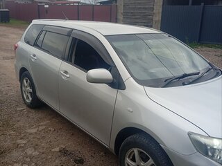 2010 Toyota Corolla Fielder X (E140, E150) Рестайлинг, серый, 980000 рублей, вид 3