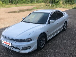 2000 Mitsubishi Galant VIII Рестайлинг, белый, 350000 рублей, вид 1